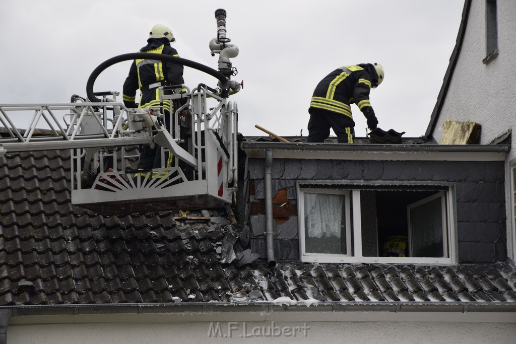 Feuer 2 Koeln Brueck Am Schildschen P55.JPG - Miklos Laubert